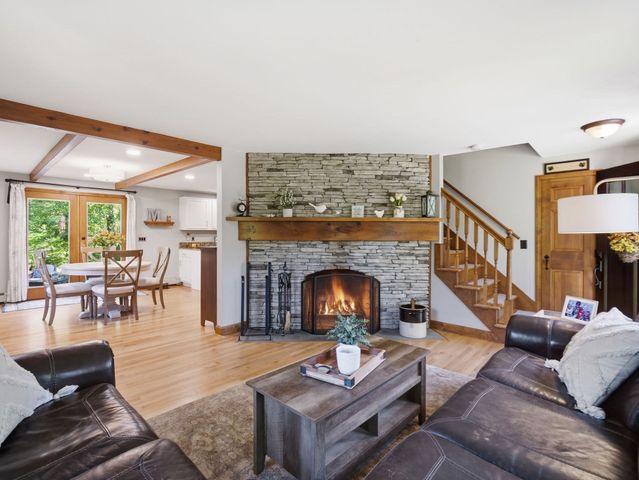 1294 Glebe St, Taunton, MA 02780