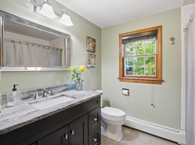 1294 Glebe St, Taunton, MA 02780