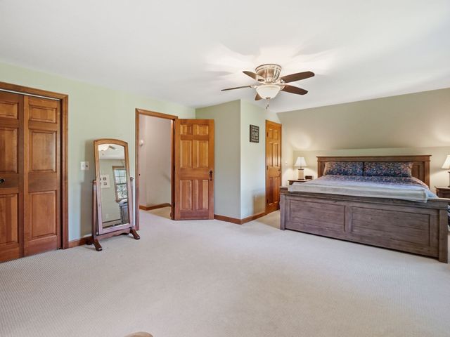1294 Glebe St, Taunton, MA 02780