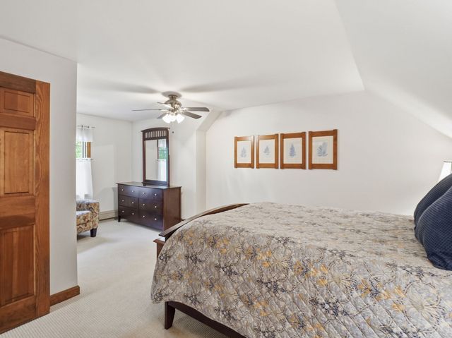1294 Glebe St, Taunton, MA 02780