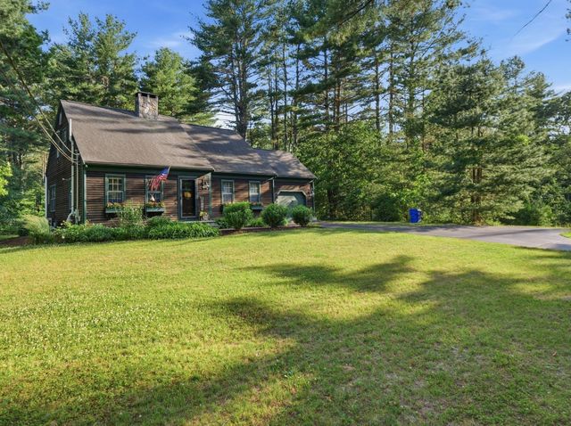 1294 Glebe St, Taunton, MA 02780