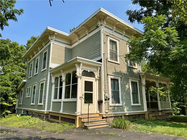 82 West Street, Oneonta, NY 13820