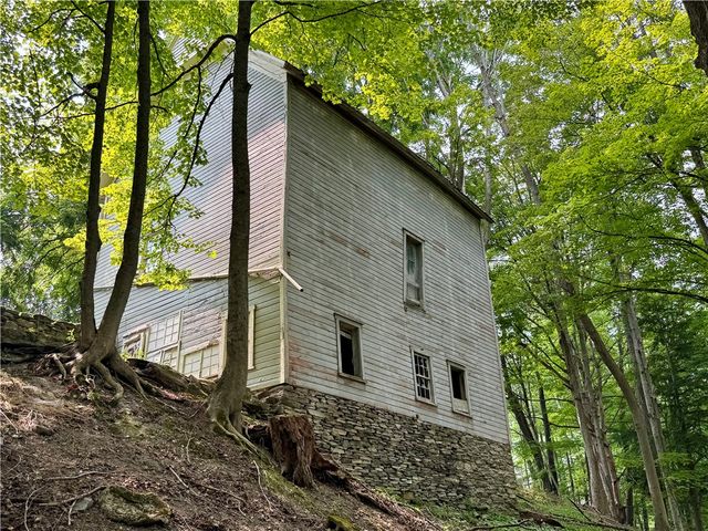 82 West Street, Oneonta, NY 13820