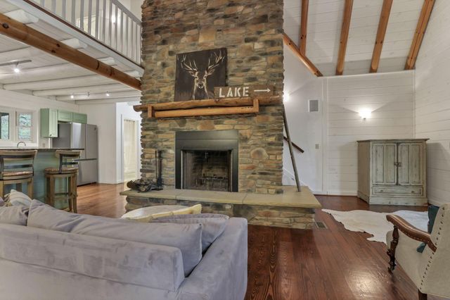 510 Natchez Lane, Sugar Grove, OH 43155