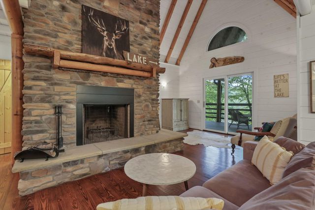 510 Natchez Lane, Sugar Grove, OH 43155