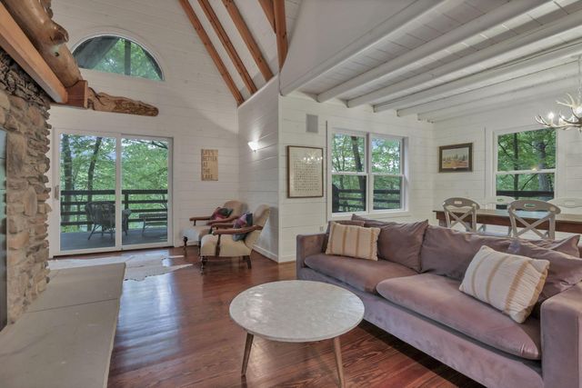 510 Natchez Lane, Sugar Grove, OH 43155