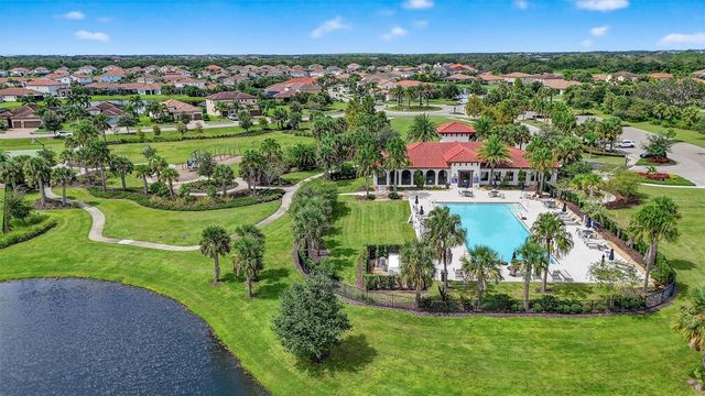 3504 SCRUB CREEK RUN, Bradenton, FL 34211