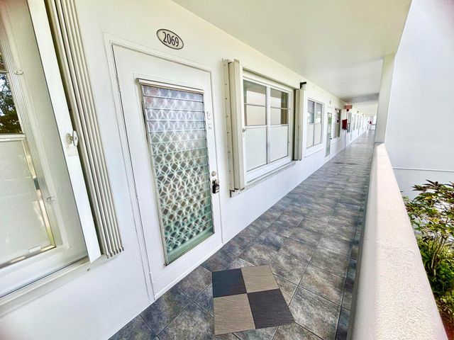 2069 Oakridge F Unit 2069, Deerfield Beach, FL 33442
