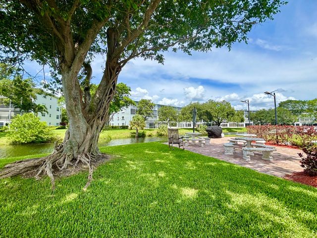 2069 Oakridge F Unit 2069, Deerfield Beach, FL 33442