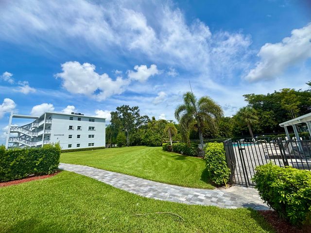 2069 Oakridge F Unit 2069, Deerfield Beach, FL 33442
