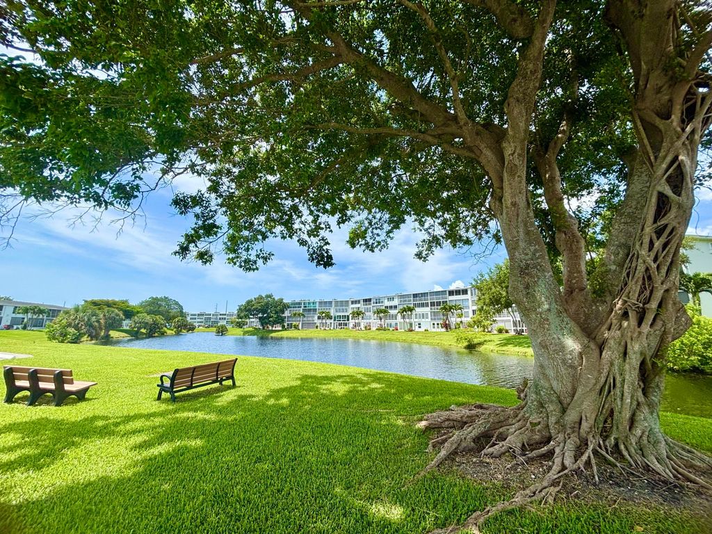 2069 Oakridge F Unit 2069, Deerfield Beach, FL 33442