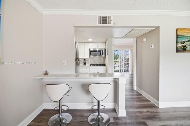 127 Oyster Bay 110 110, Altamonte Springs, FL 32701