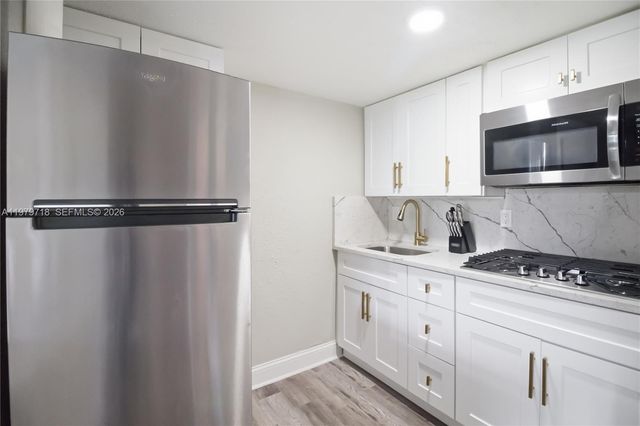 127 Oyster Bay 110 110, Altamonte Springs, FL 32701