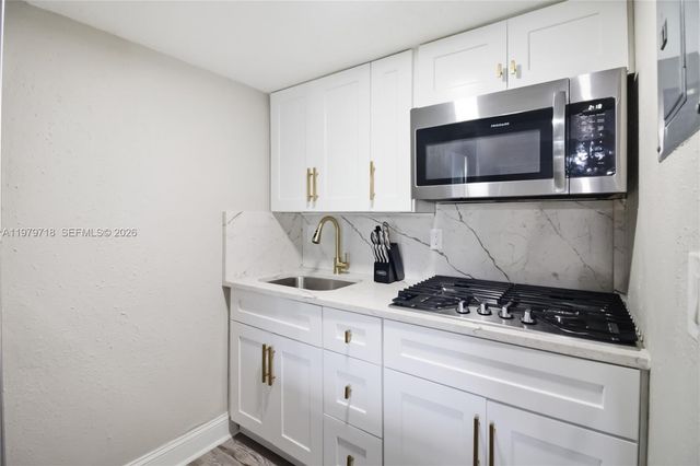 127 Oyster Bay 110 110, Altamonte Springs, FL 32701
