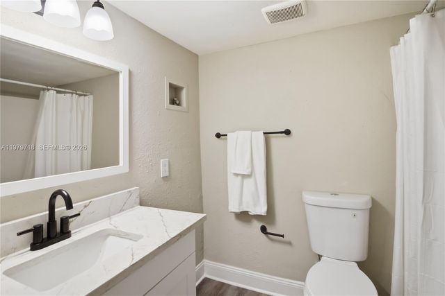 127 Oyster Bay 110 110, Altamonte Springs, FL 32701