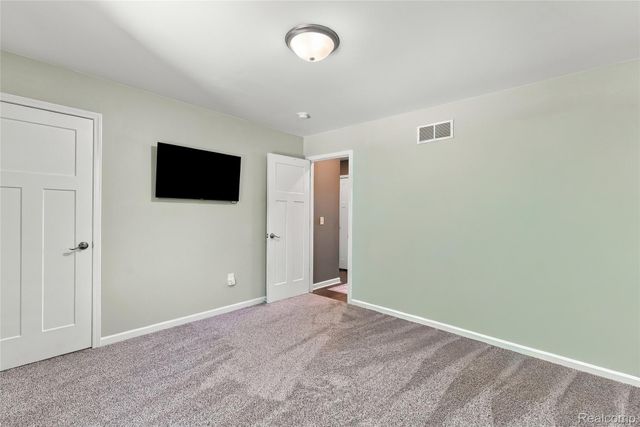 5256 Northwood Road, Grand Blanc Charter Township, MI 48439