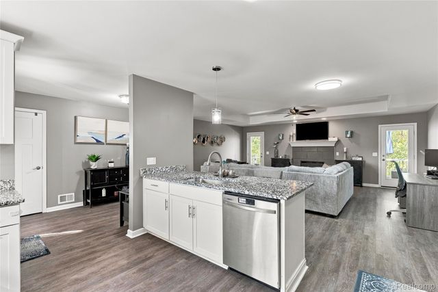 5256 Northwood Road, Grand Blanc Charter Township, MI 48439