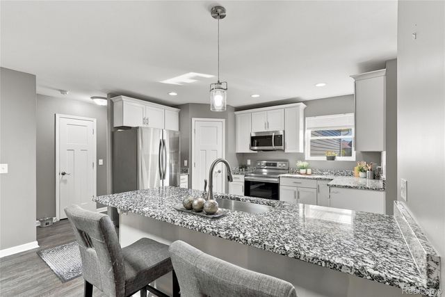 5256 Northwood Road, Grand Blanc Charter Township, MI 48439