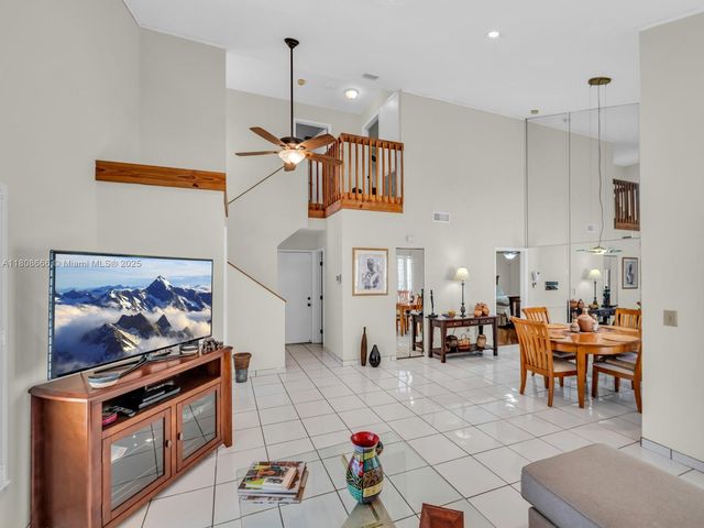 6566 NW 197th Ln, Hialeah, FL 33015