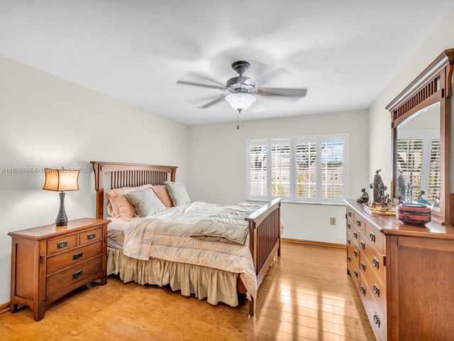 6566 NW 197th Ln, Hialeah, FL 33015