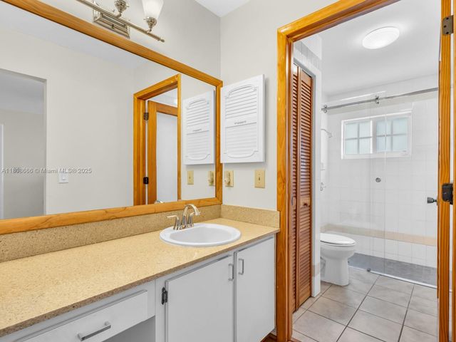 6566 NW 197th Ln, Hialeah, FL 33015