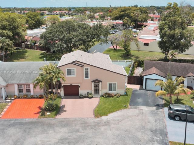 6566 NW 197th Ln, Hialeah, FL 33015