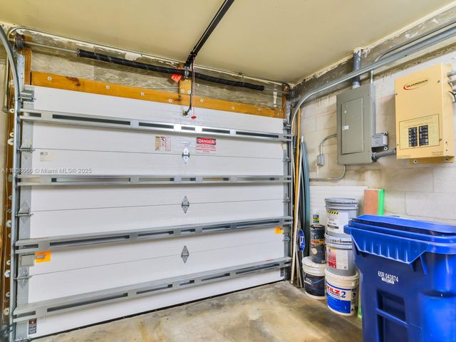 6566 NW 197th Ln, Hialeah, FL 33015