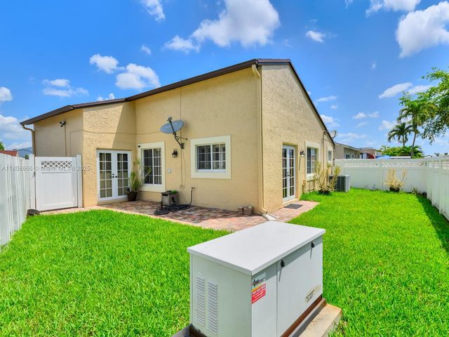 6566 NW 197th Ln, Hialeah, FL 33015