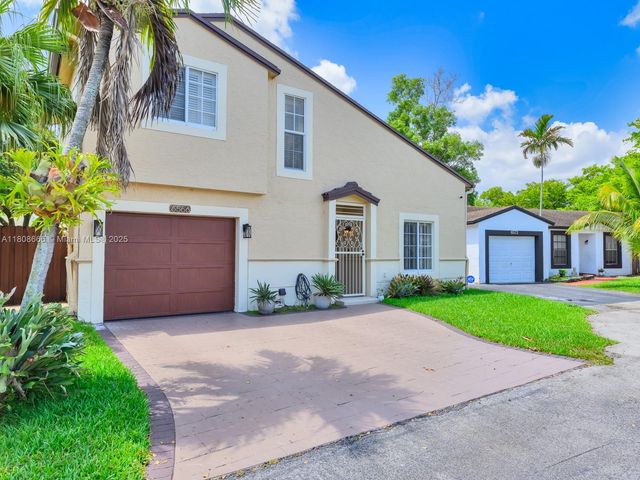 6566 NW 197th Ln, Hialeah, FL 33015