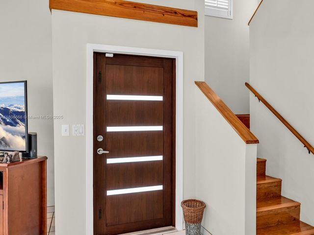 6566 NW 197th Ln, Hialeah, FL 33015