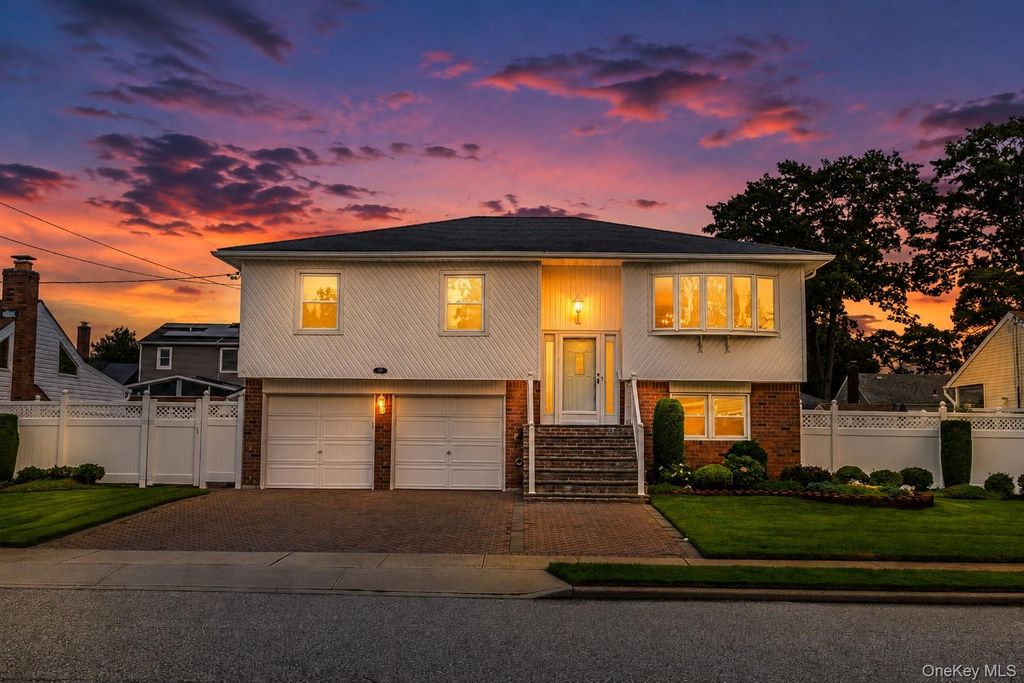 93 Toronto Avenue, Massapequa, NY 11758 — photo 4