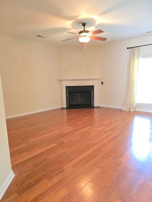 Image 14 of property listing at 2015 Gunpowder Court, Summerville, SC 29485