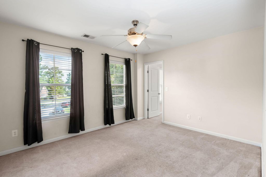 Image 36 of property listing at 2015 Gunpowder Court, Summerville, SC 29485