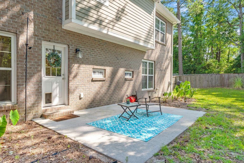 Image 41 of property listing at 2015 Gunpowder Court, Summerville, SC 29485