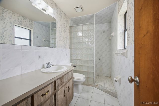 3899 E Riverside Drive, Dunnellon, FL 34434