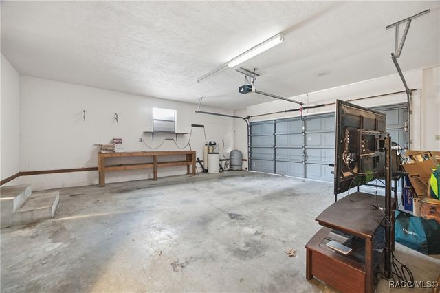 3899 E Riverside Drive, Dunnellon, FL 34434