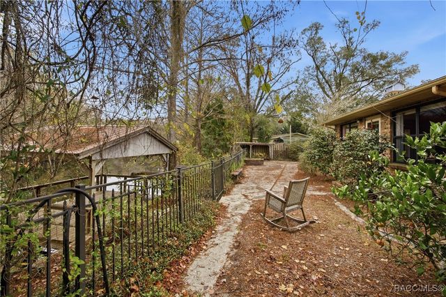 3899 E Riverside Drive, Dunnellon, FL 34434