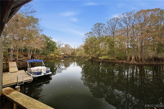 3899 E Riverside Drive, Dunnellon, FL 34434