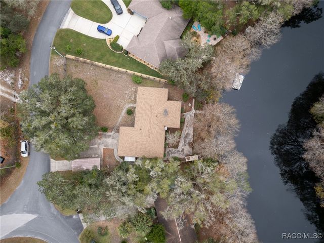 3899 E Riverside Drive, Dunnellon, FL 34434
