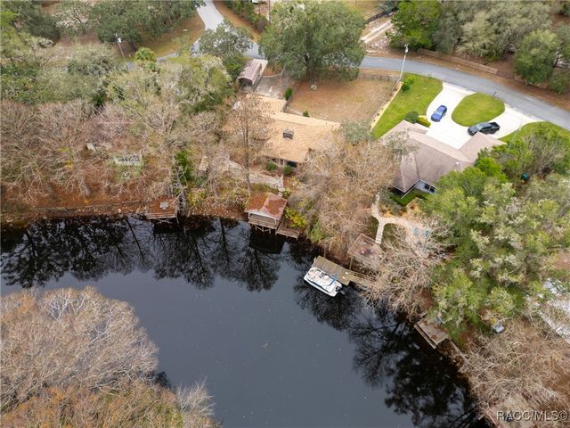 3899 E Riverside Drive, Dunnellon, FL 34434