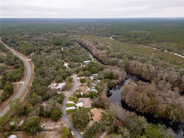 3899 E Riverside Drive, Dunnellon, FL 34434