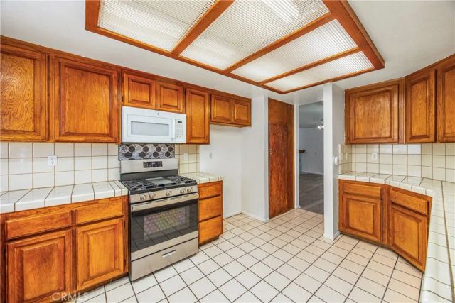 12411 Spring Valley, Victorville, CA 92395