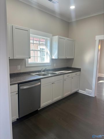 1009 Johnston Street SE, Decatur, AL 35601