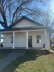 1009 Johnston Street SE, Decatur, AL 35601