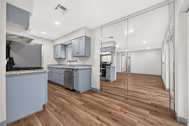3102 Knotty Oaks Trail, Houston, TX 77045