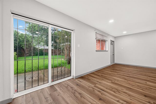 3102 Knotty Oaks Trail, Houston, TX 77045