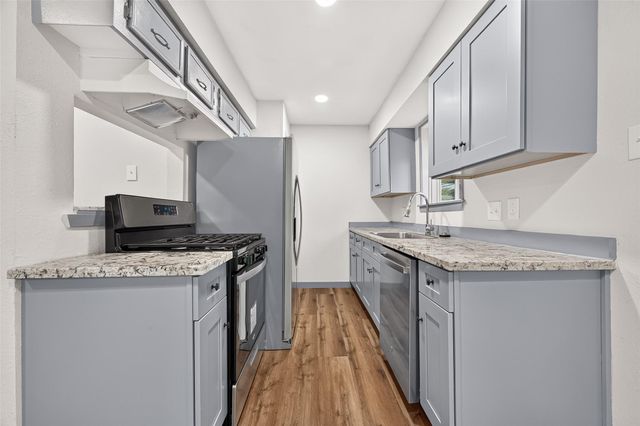3102 Knotty Oaks Trail, Houston, TX 77045