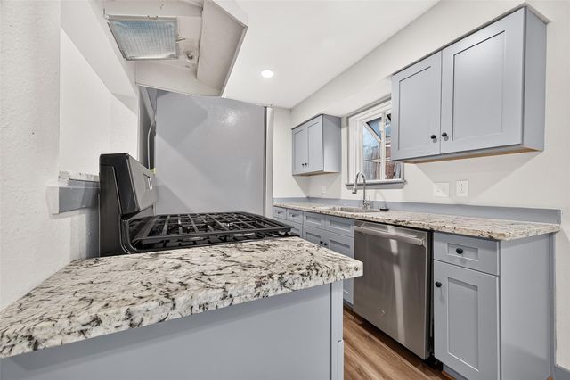 3102 Knotty Oaks Trail, Houston, TX 77045