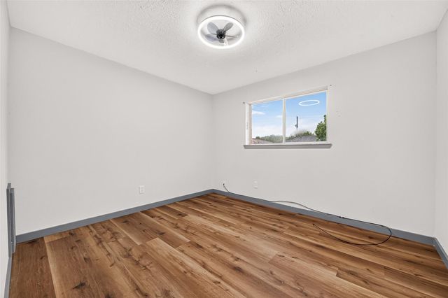 3102 Knotty Oaks Trail, Houston, TX 77045
