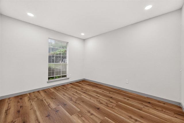 3102 Knotty Oaks Trail, Houston, TX 77045